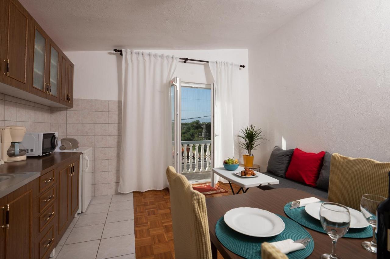 Marina'S Apartments Ražanac Kültér fotó