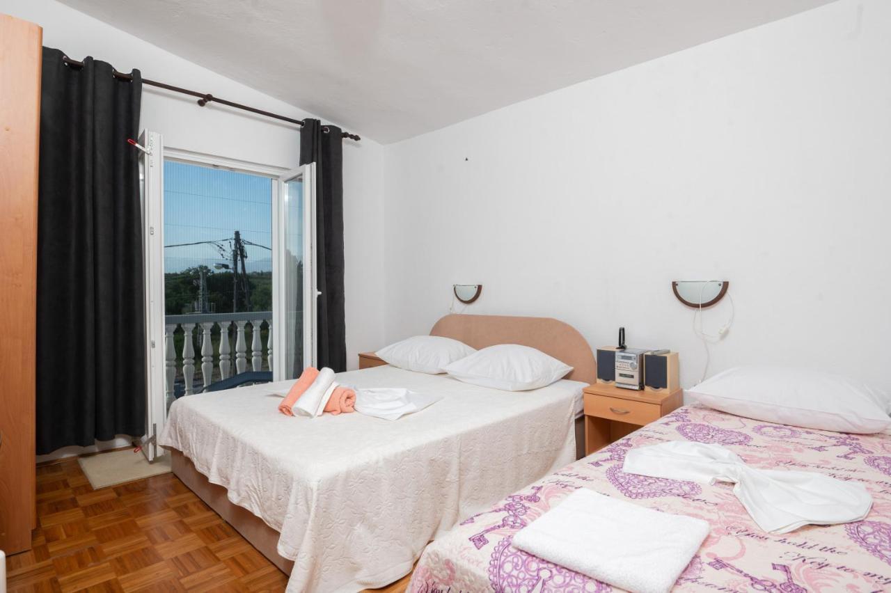 Marina'S Apartments Ražanac Kültér fotó