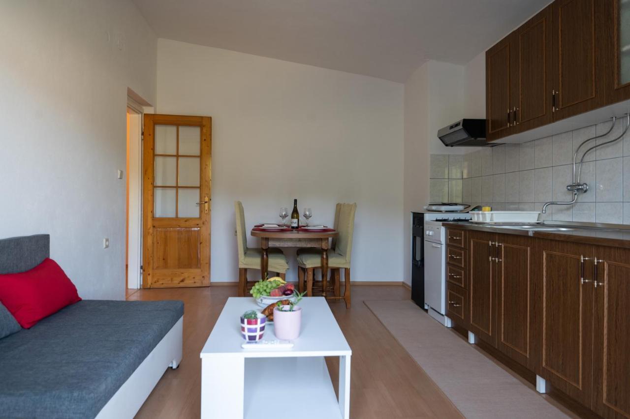 Marina'S Apartments Ražanac Kültér fotó